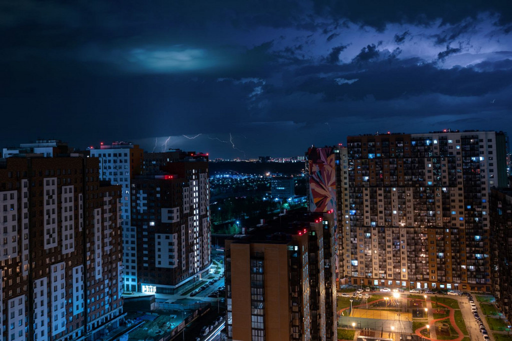 thunderstorm over Vnukovo